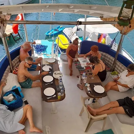 Yat,tekne Tatili Bateau-hôtel