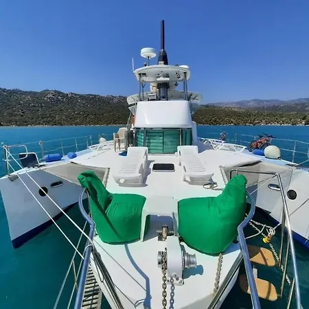 Bateau-hôtel Yat,tekne Tatili *